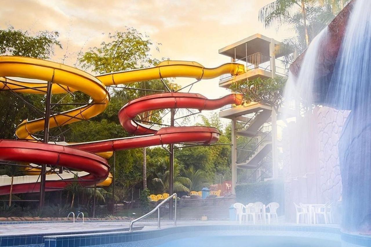 Reservas Prime - Golden Dolphin Express - Flat Apartment Caldas Novas